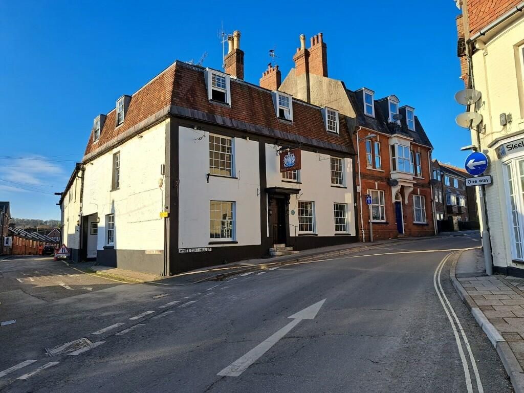 Property photo 2 of 6