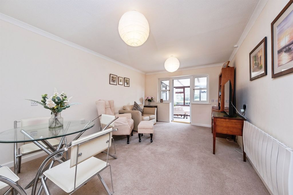 Property photo 3 of 16