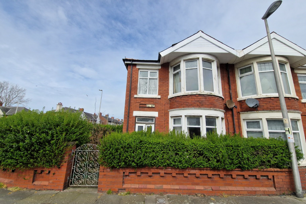 Property photo 1 of 12