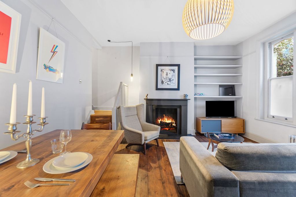 Property photo 2 of 12