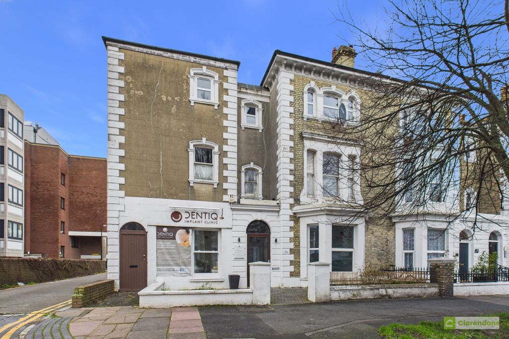 Property photo 1 of 7 Cam02528G0-Pr0431-Still013