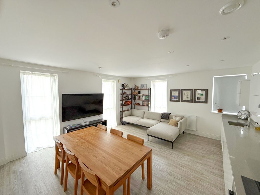 Property photo 1 of 13 Living Kitchen Area