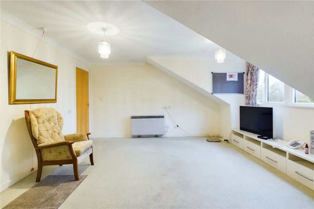 Property photo 3 of 9