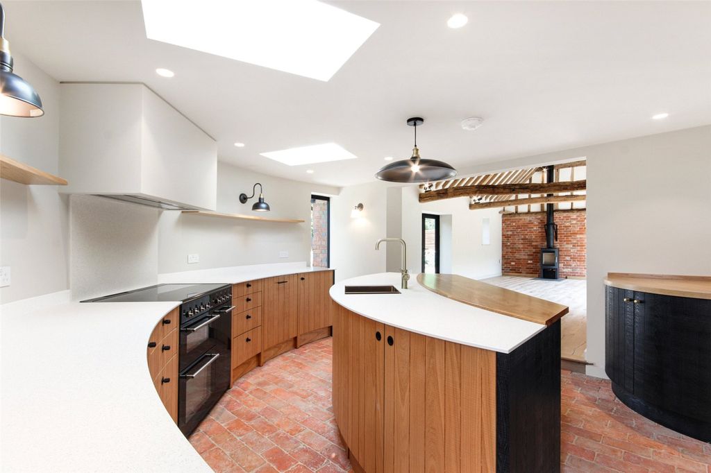 Property photo 3 of 14 Kitchen