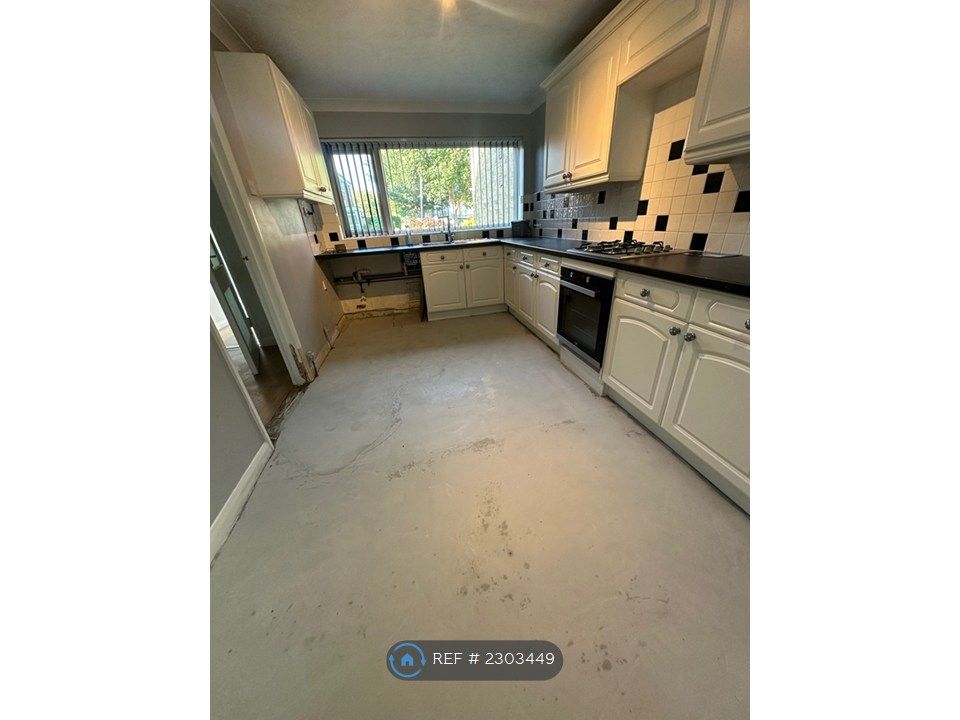 Property photo 3 of 8 View To Conservatory And Garden