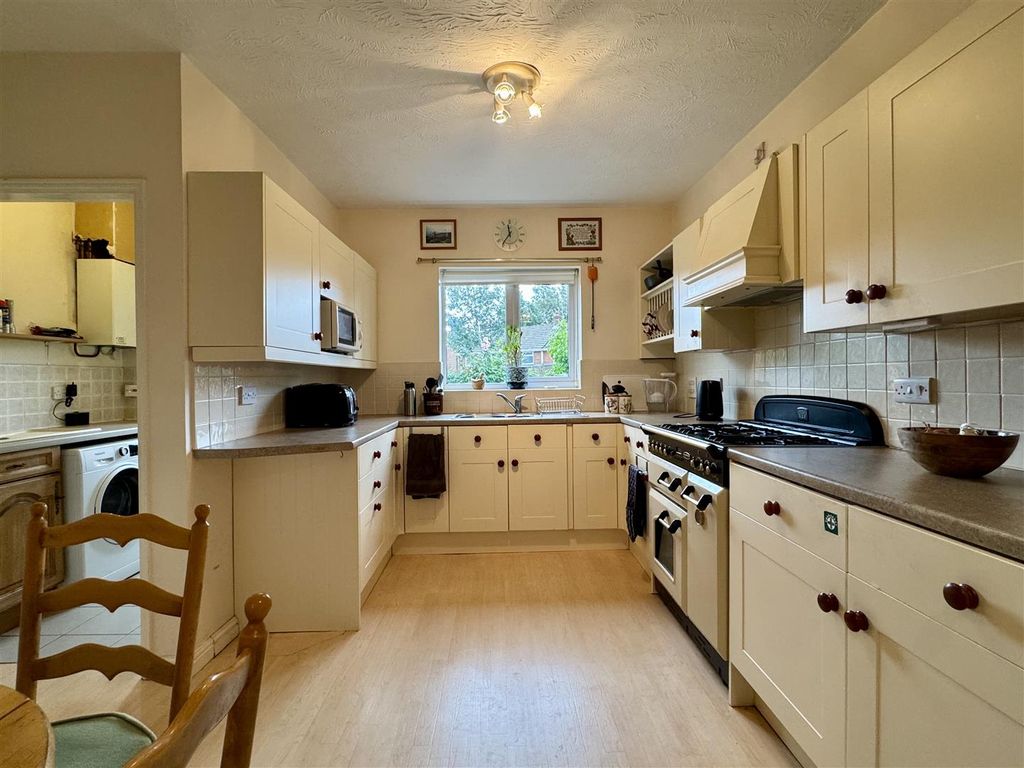 Property photo 3 of 28 Kitchen Breakfast Room