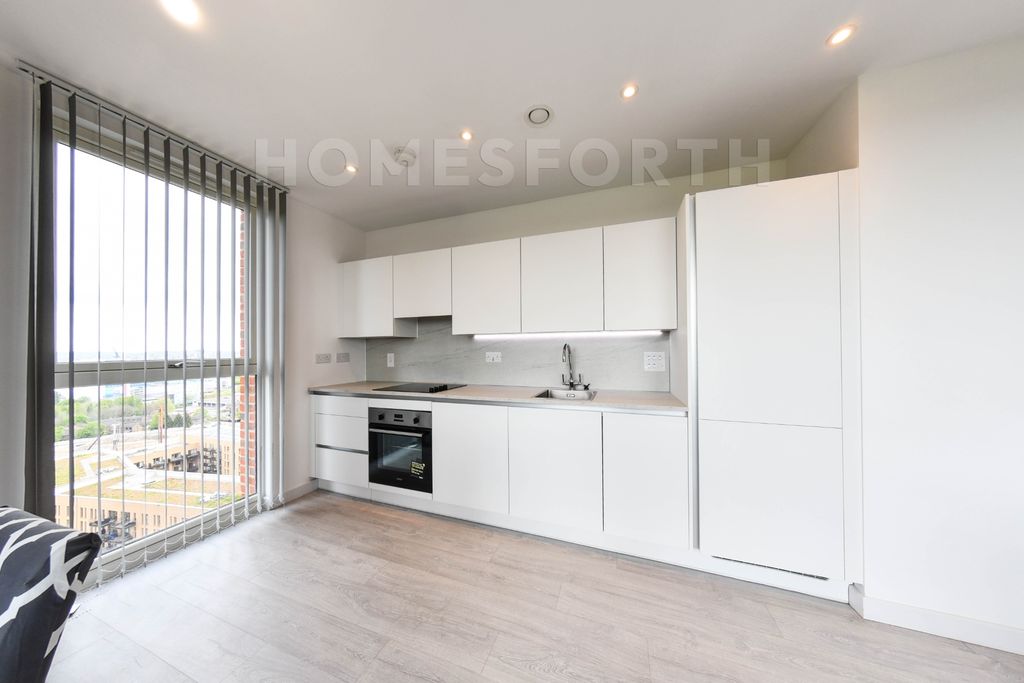 Property photo 2 of 14 Photo 7