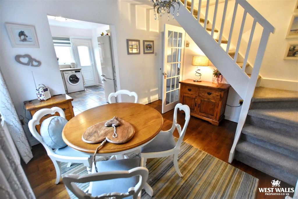 Property photo 3 of 24 11 (17).Jpg