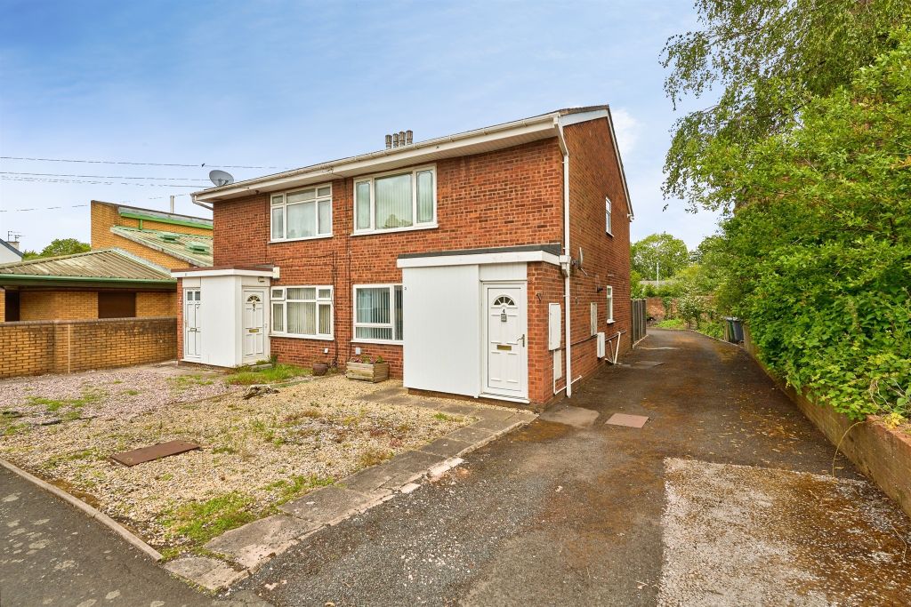Property photo 1 of 12