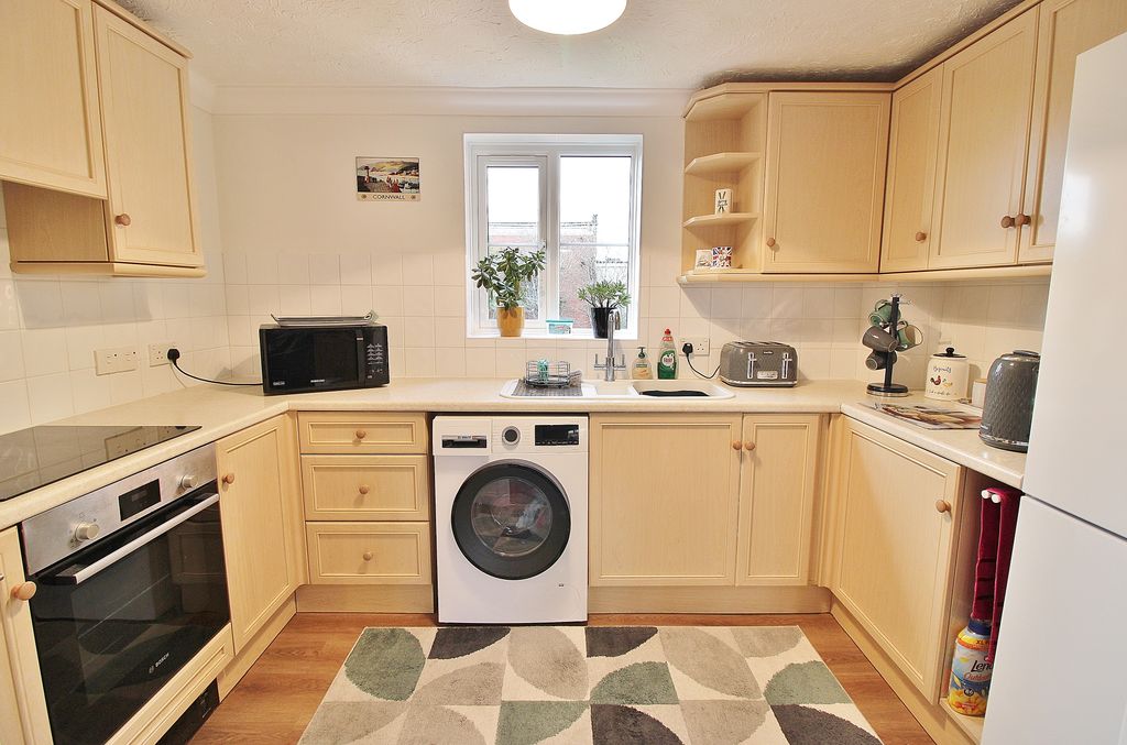 Property photo 2 of 11