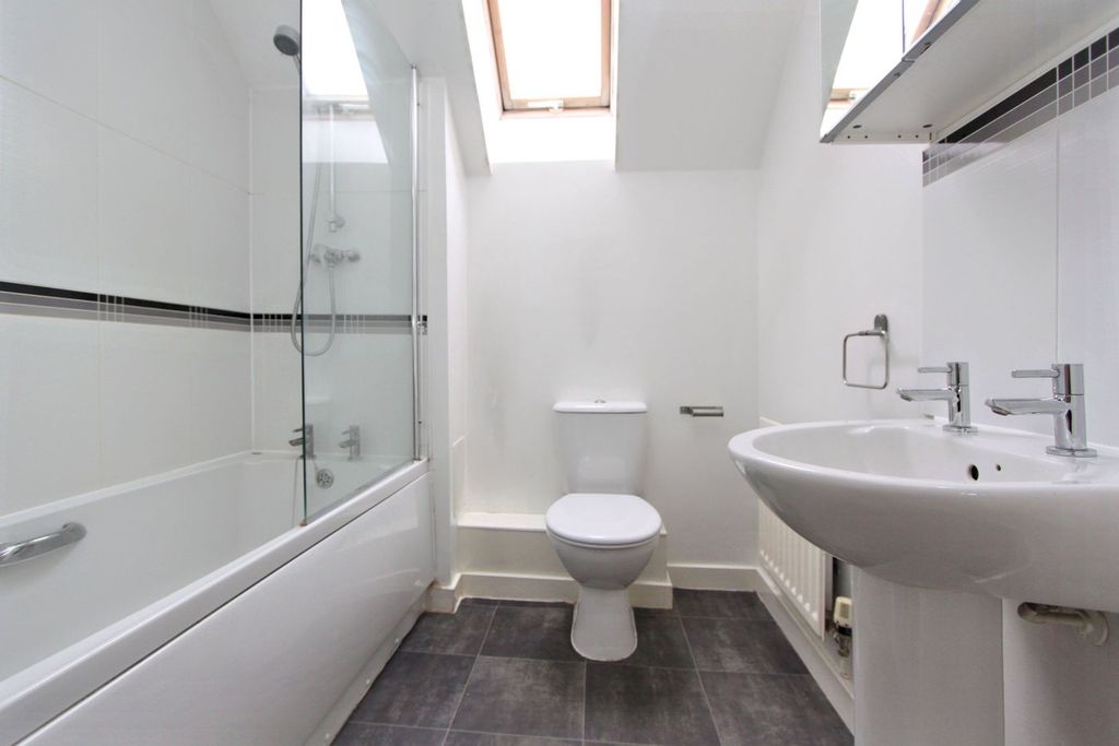 Additional image 9 of 2 bed flat for saleLeaze Close, Thornbury, South Gloucestershire BS35