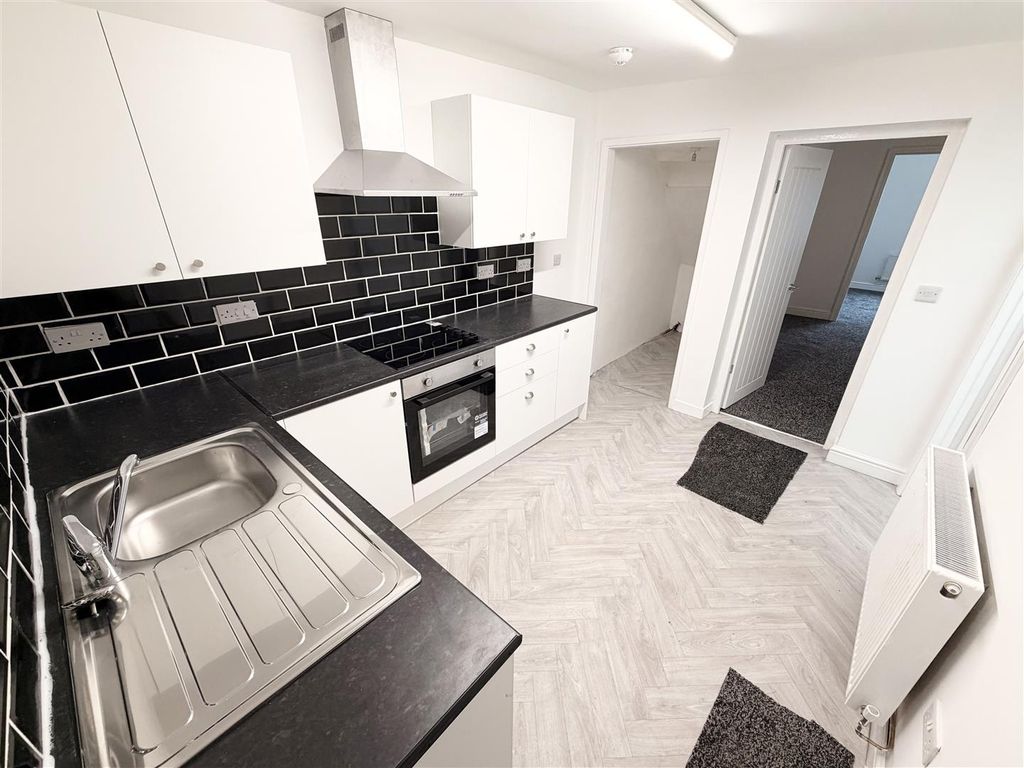 Property photo 1 of 21 Tempimageowef4N.Jpg