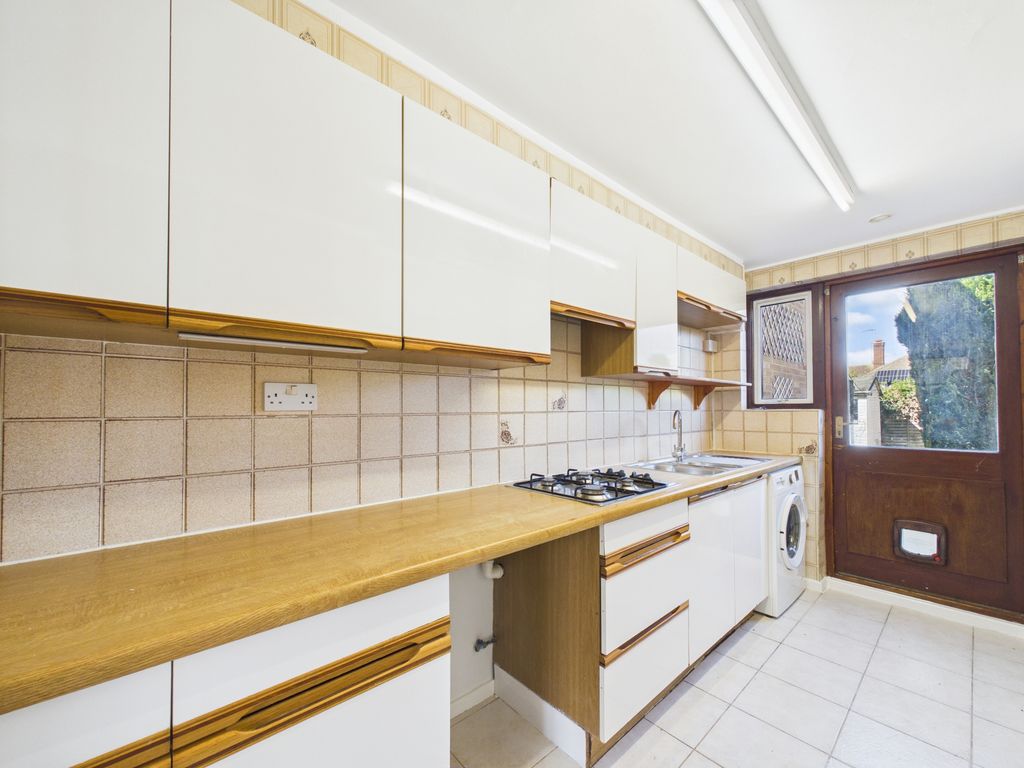 Property photo 3 of 16 Cam03259G0-Pr0277-Still002