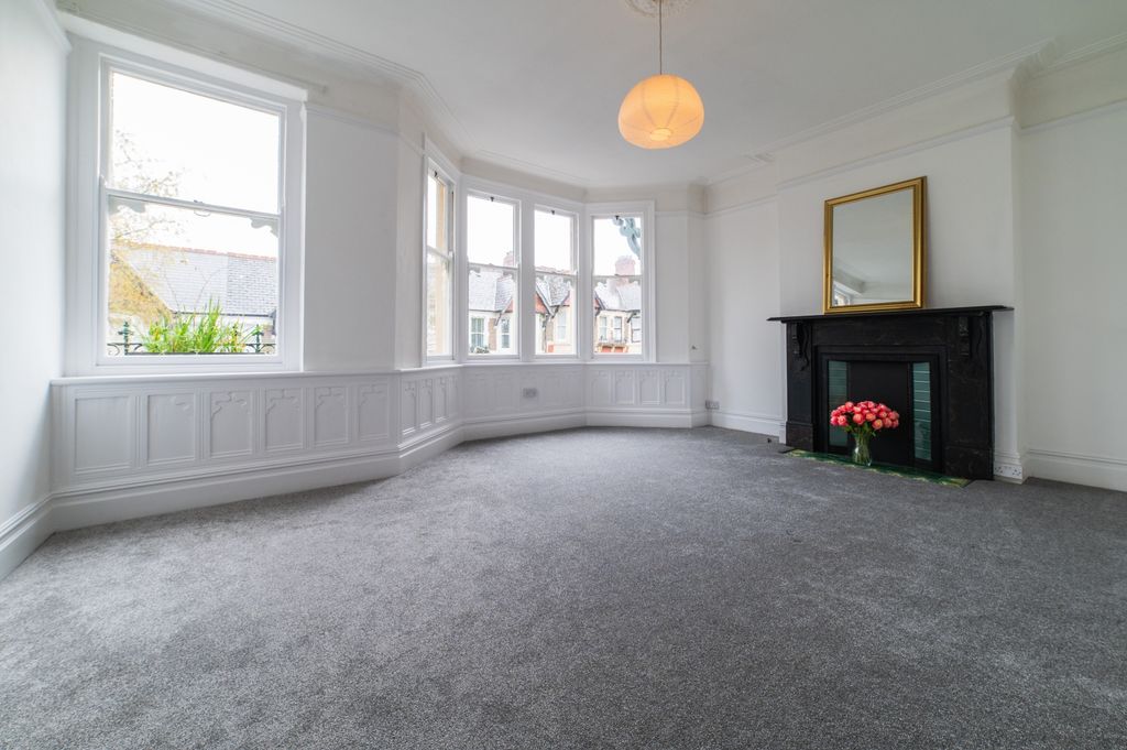 Property photo 2 of 12