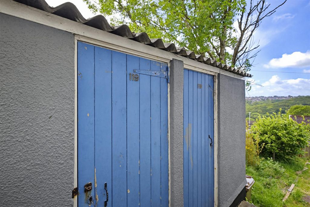 Property photo 2 of 13 Shed