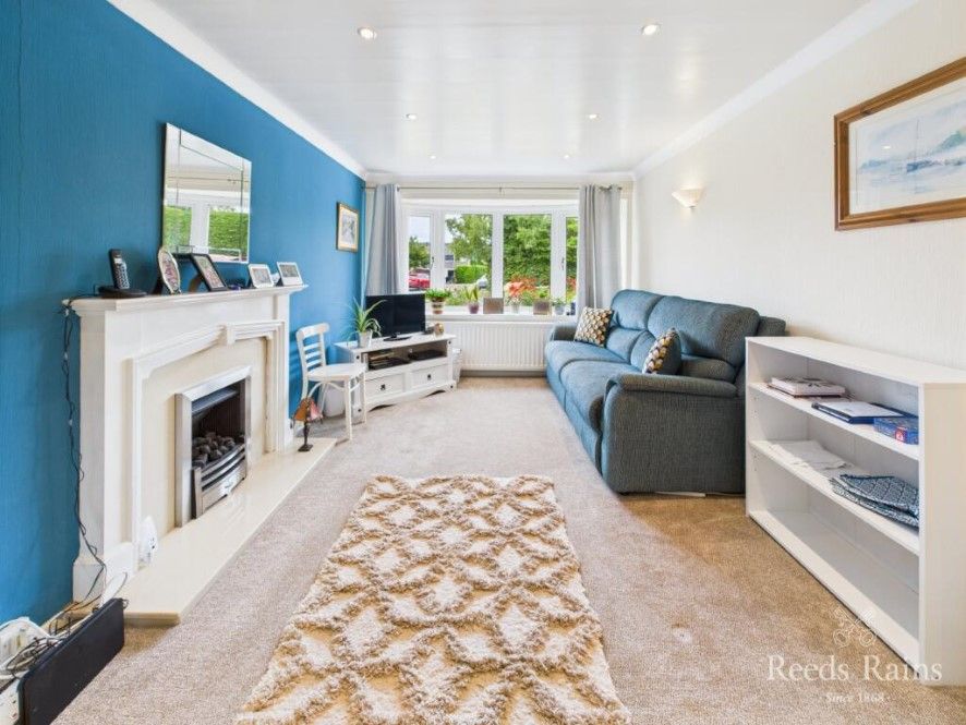 Property photo 2 of 13