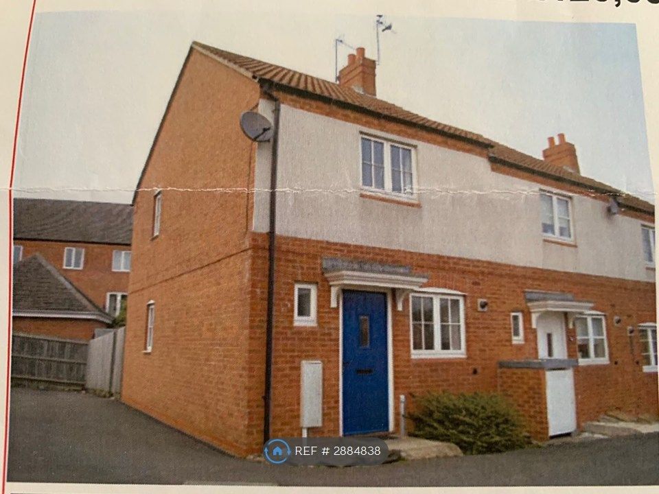 Property photo 1 of 11 End Town/Terrace House