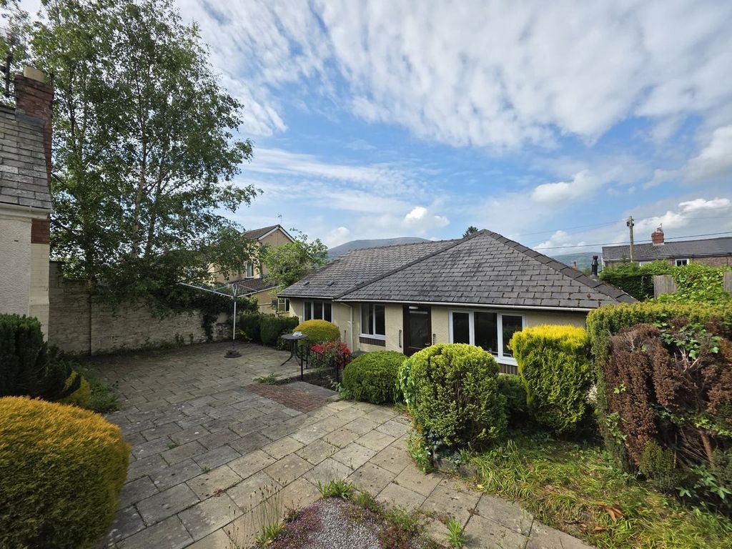 Property photo 3 of 18