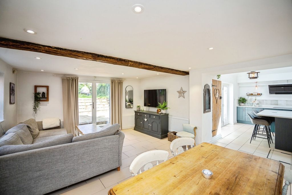 Property photo 2 of 16 Lounge * Kitchen