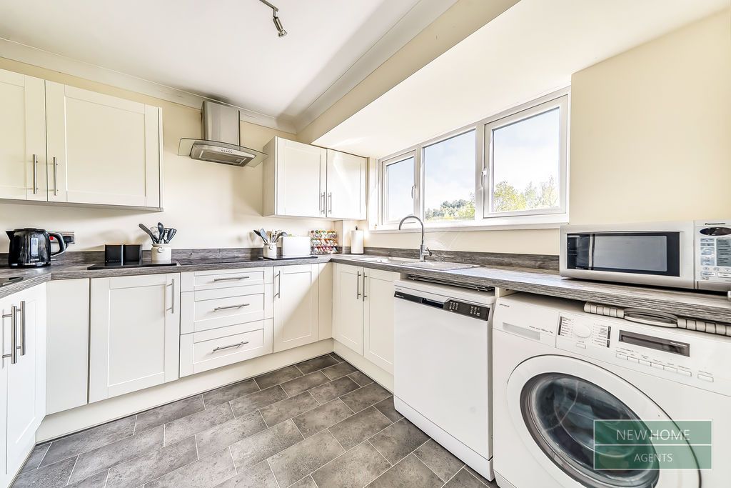 Property photo 3 of 20 Photo 10