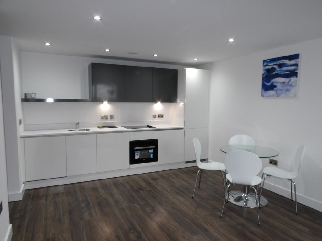 Property photo 1 of 11 Kitchen