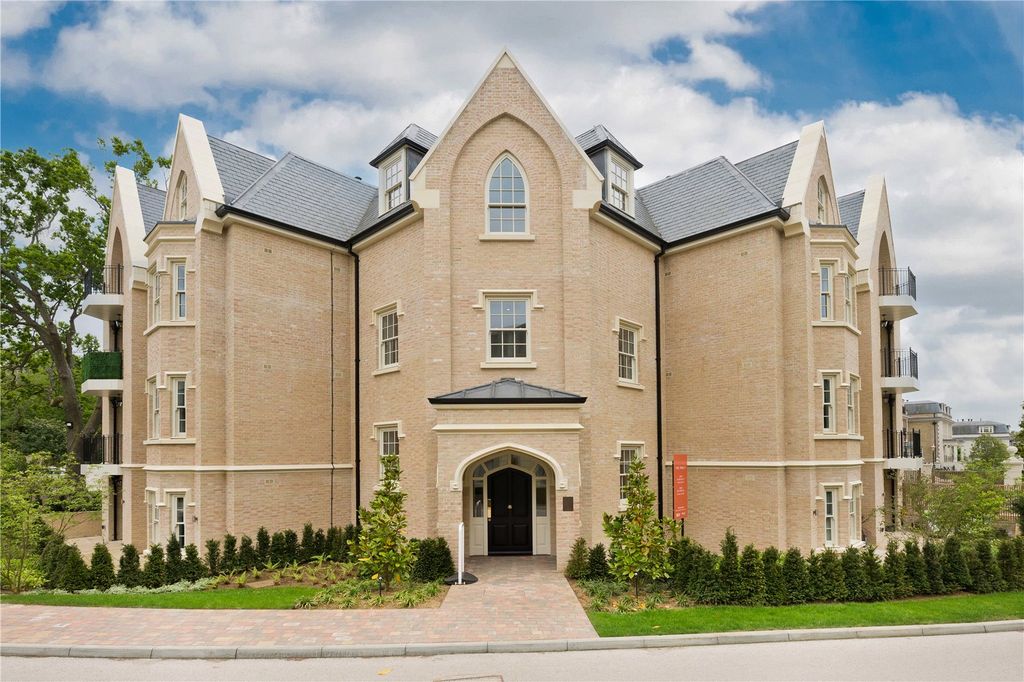 Property photo 1 of 17 Front Exterior