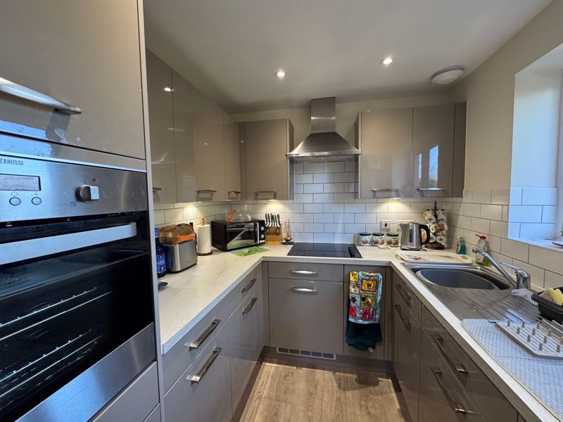 Property photo 2 of 17 Kitchen