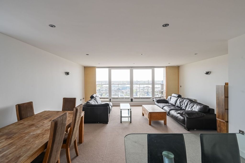 Property photo 1 of 29