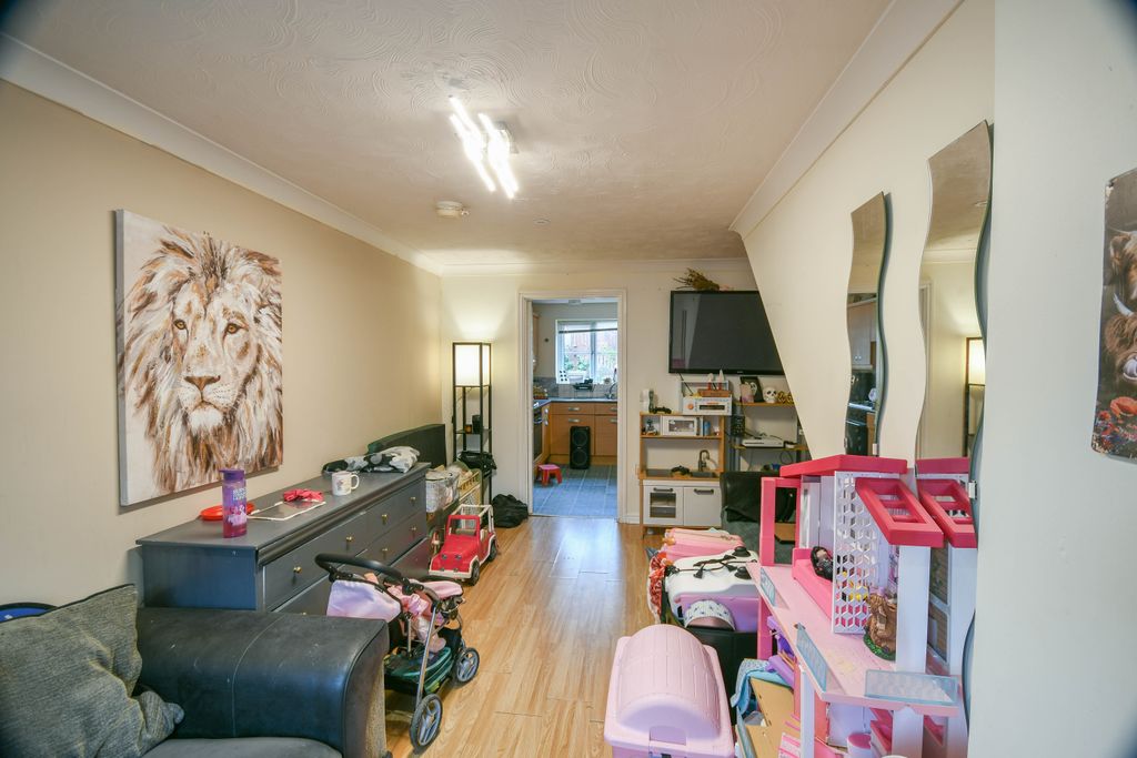 Property photo 2 of 24