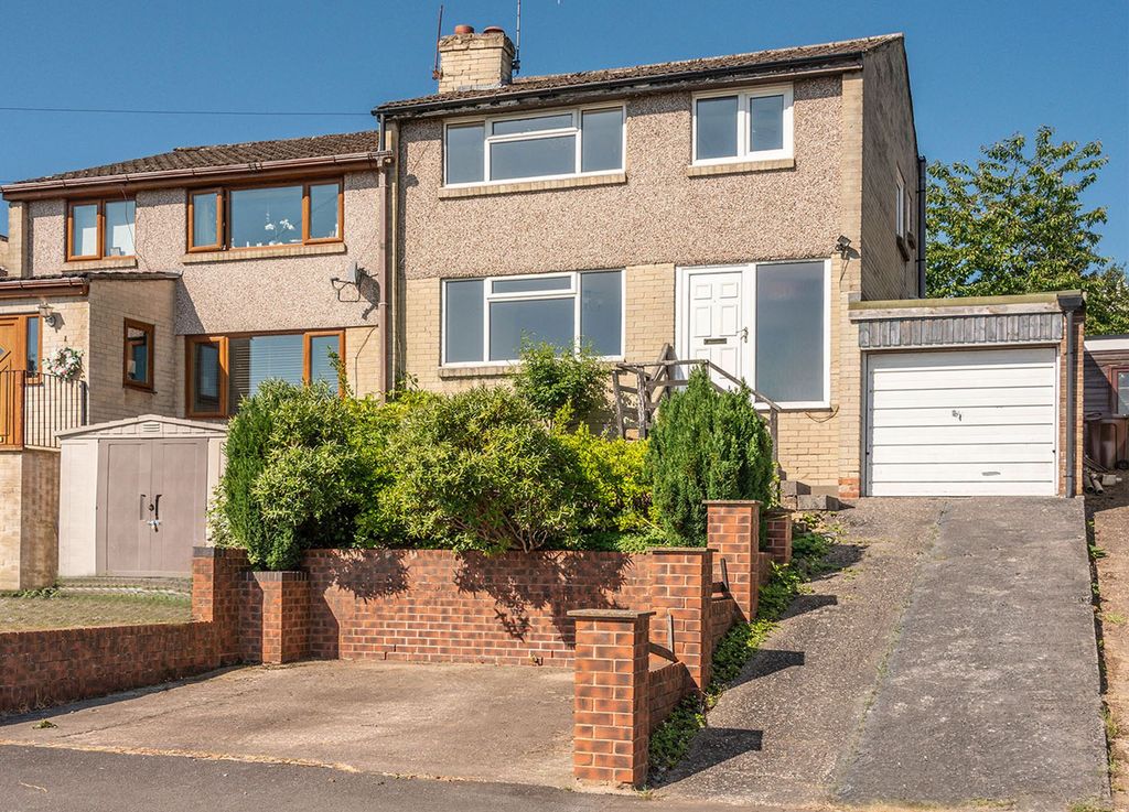 Property photo 1 of 21