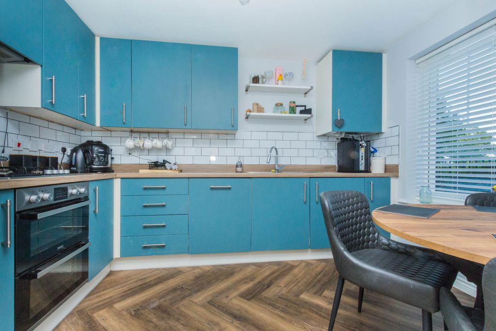 Property photo 2 of 13 Kitchen/Breakfast Room