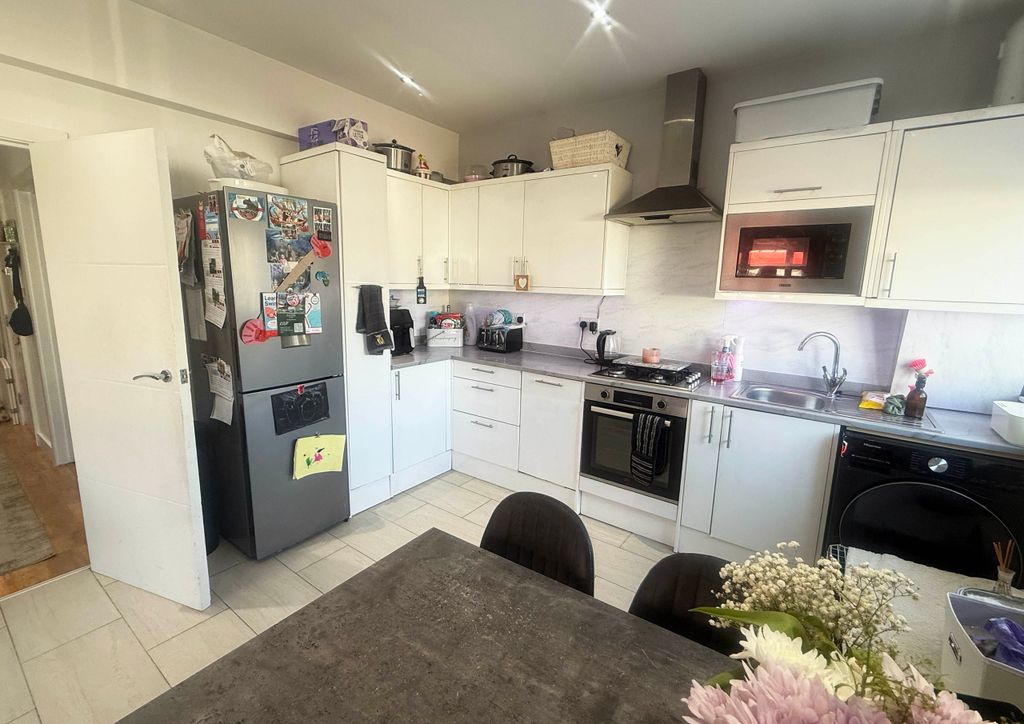 Property photo 3 of 8 Img_4248