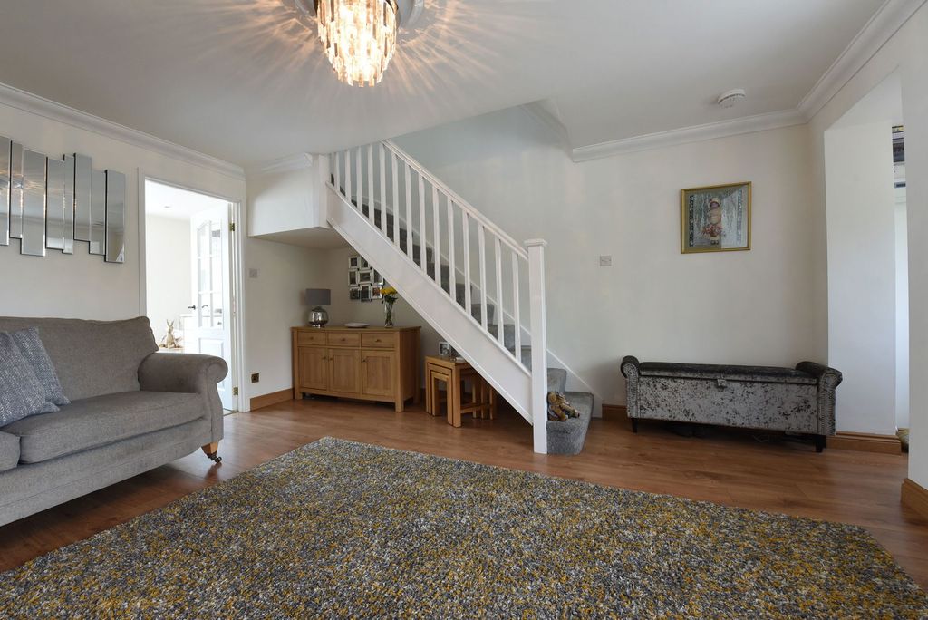 Property photo 3 of 22