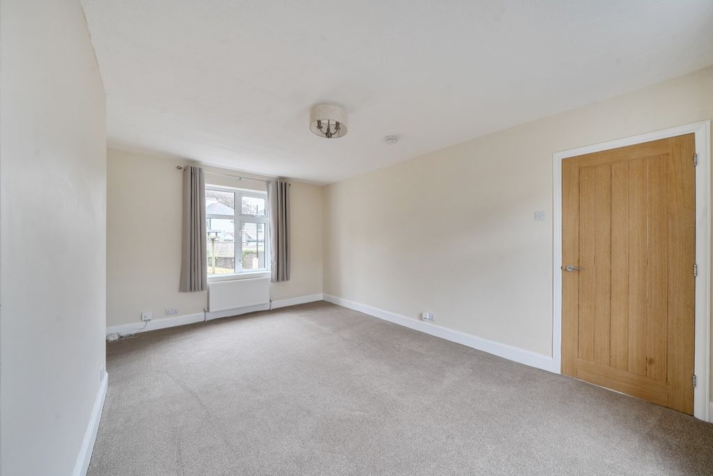 Property photo 2 of 10 5289846