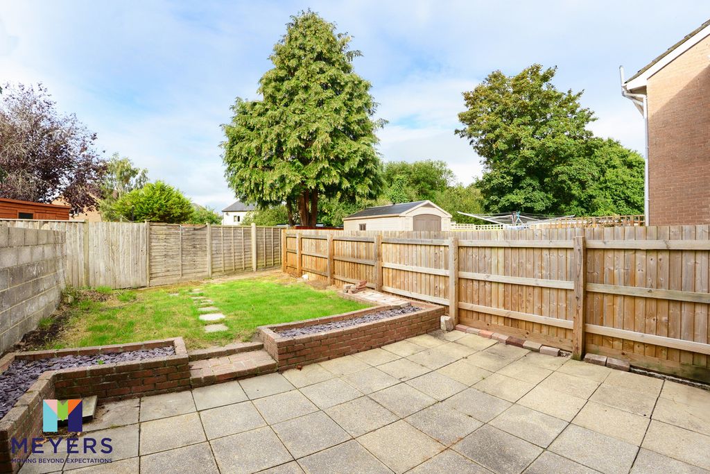 Property photo 2 of 9