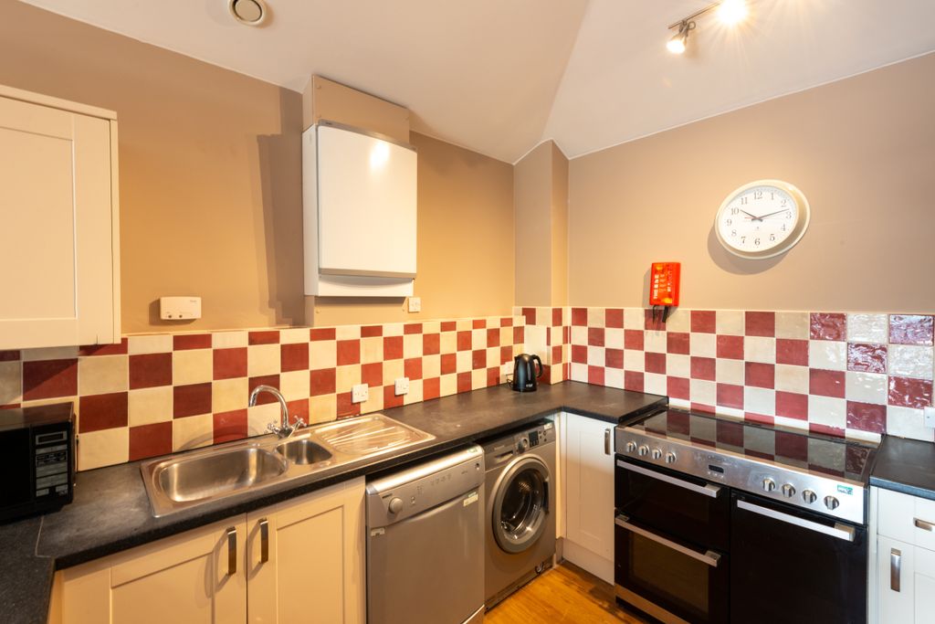 Property photo 2 of 13 Photo 1