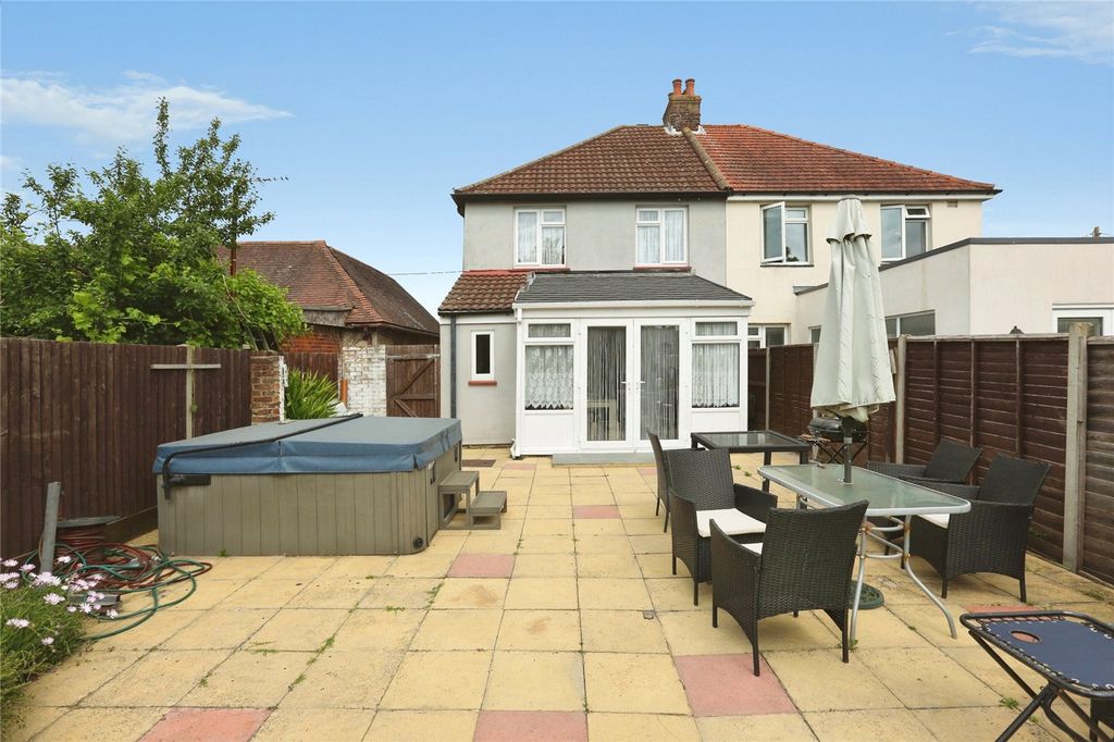 Property photo 2 of 12 Picture No. 63