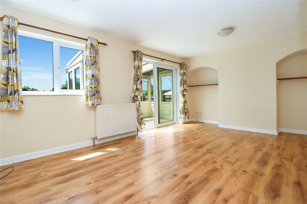 Property photo 2 of 17 Picture No. 08