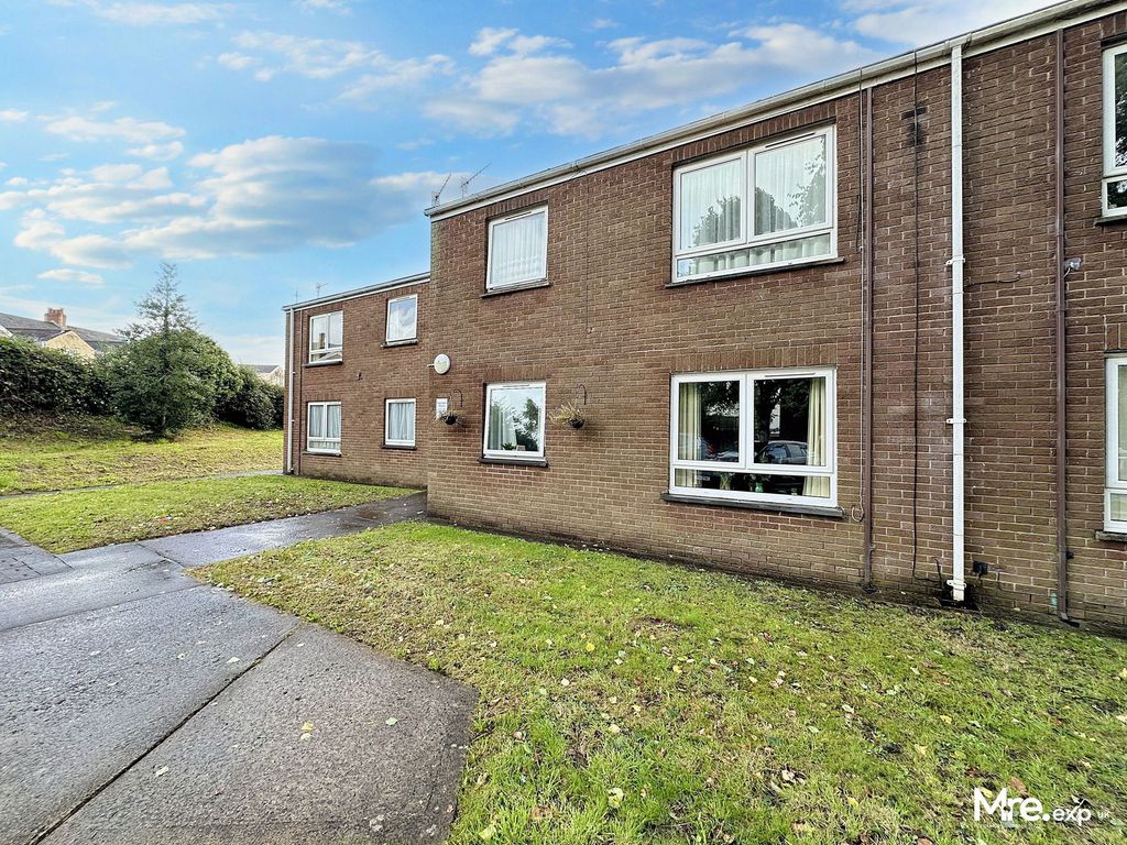 Property photo 1 of 21
