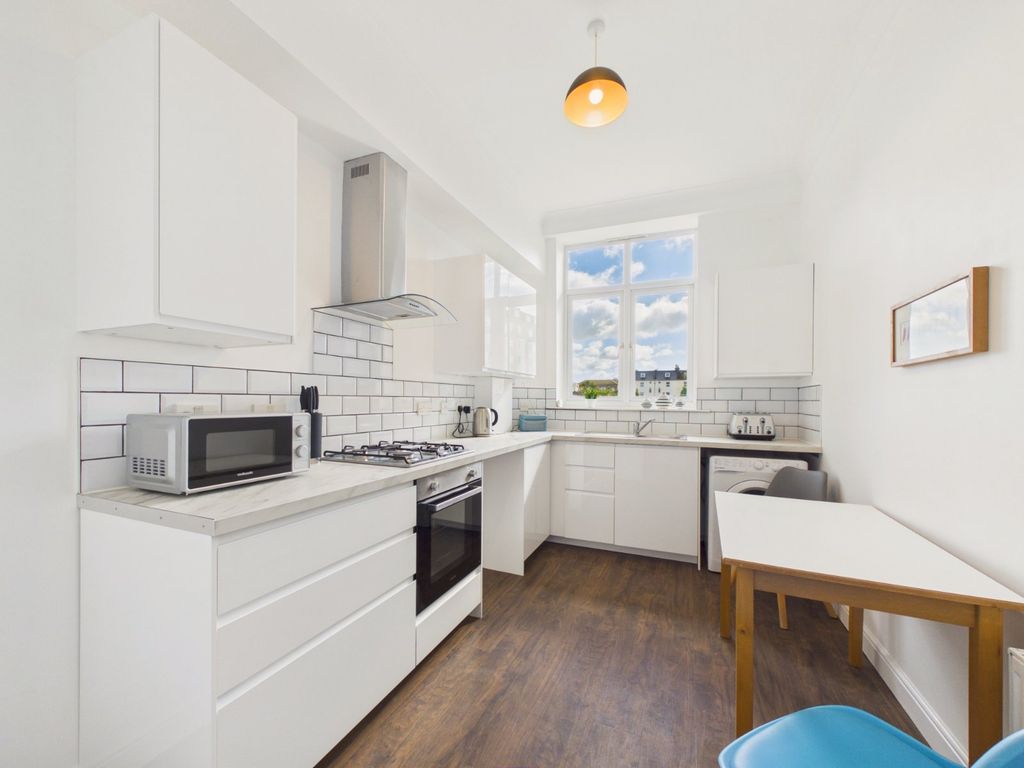 Property photo 3 of 12 Kitchen