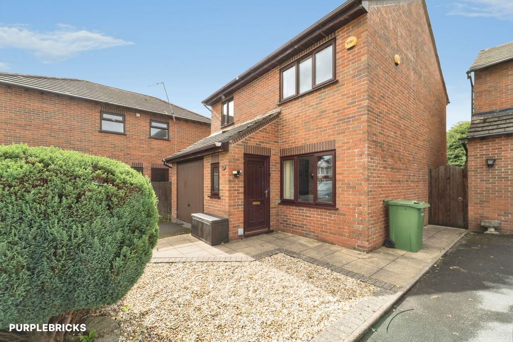 Property photo 2 of 25