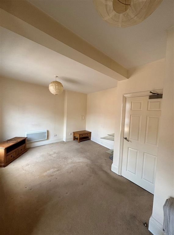 Property photo 2 of 6 4 Ath.Jpg