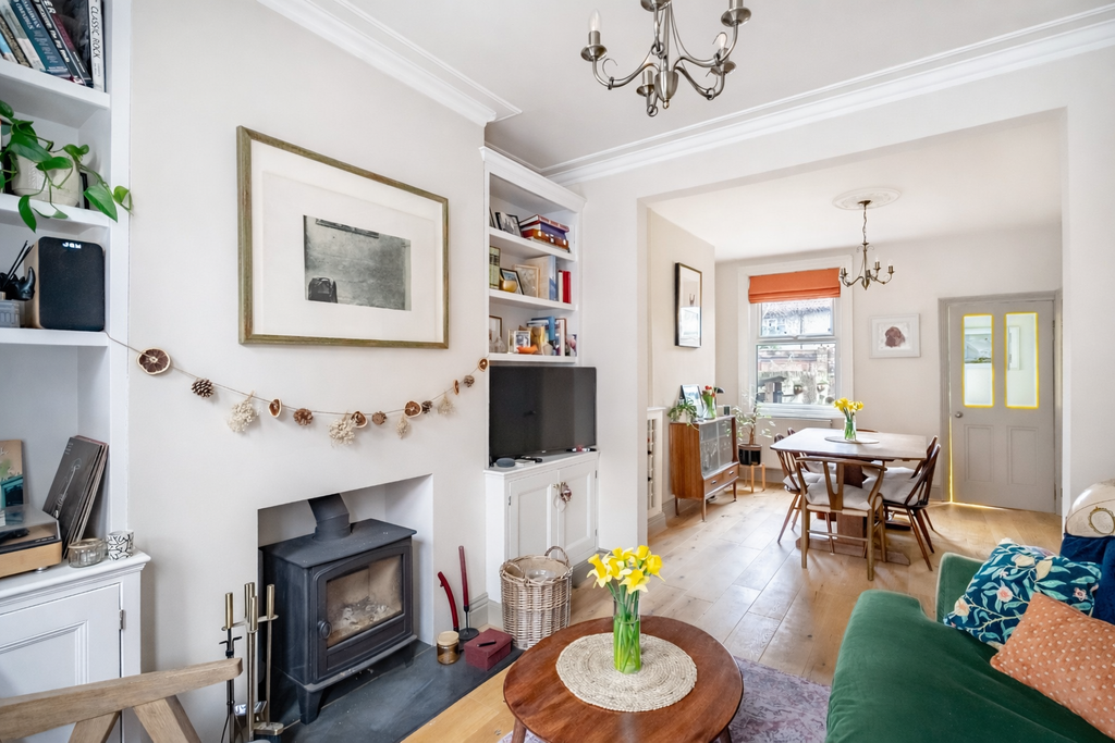 Property photo 3 of 17 Living Room