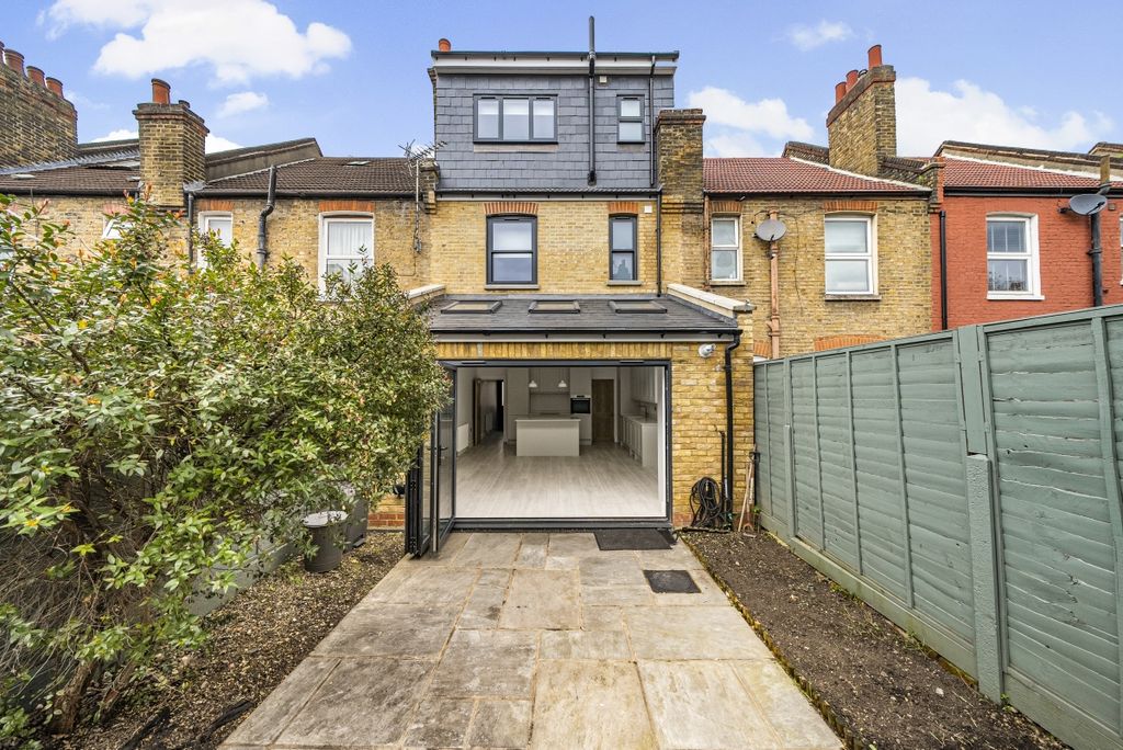 Property photo 2 of 18 1120694 (10)