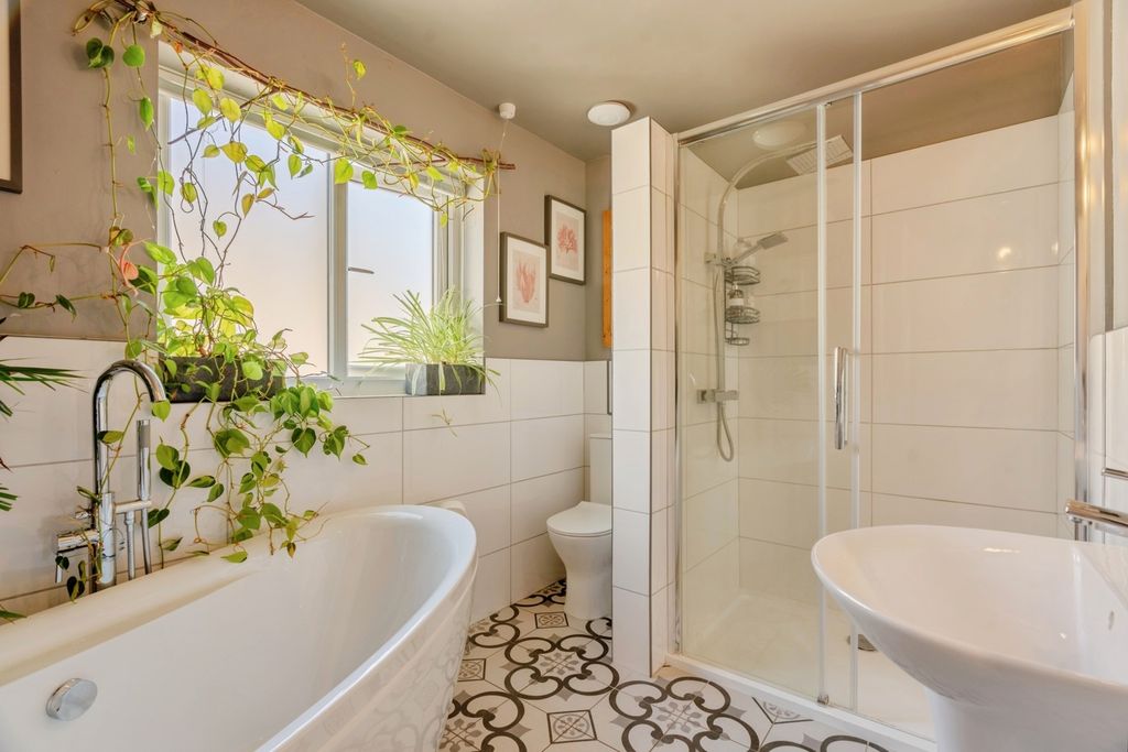 Property photo 3 of 45 Pbox-Img.Jpg