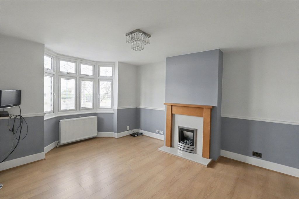 Property photo 3 of 16 Picture No. 12