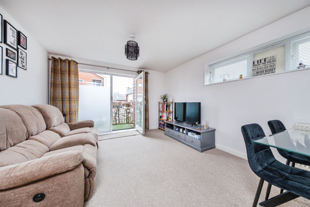 Property photo 3 of 10