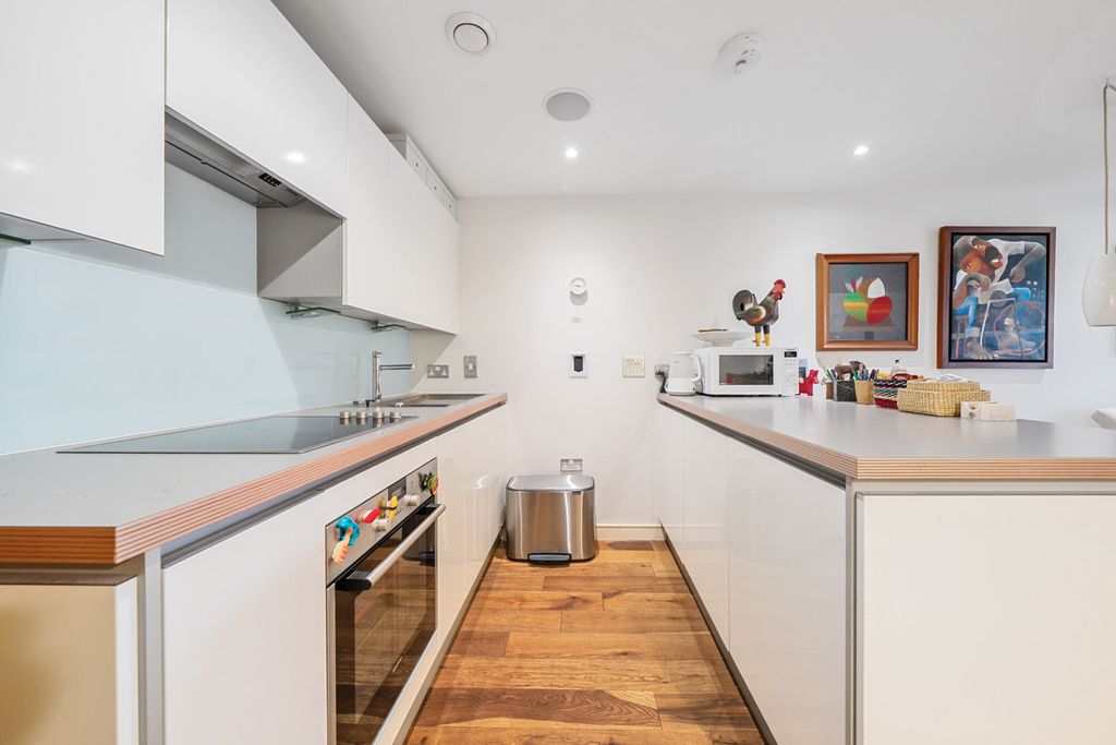 Property photo 2 of 16 Kitchen