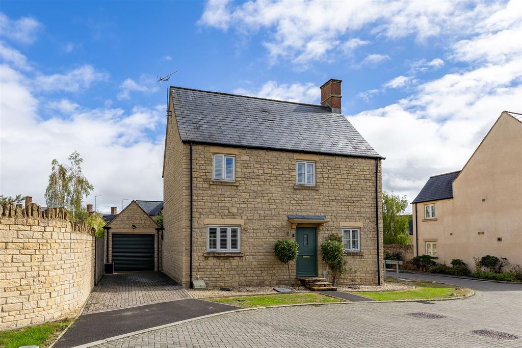 Property photo 1 of 29 922.Jpg