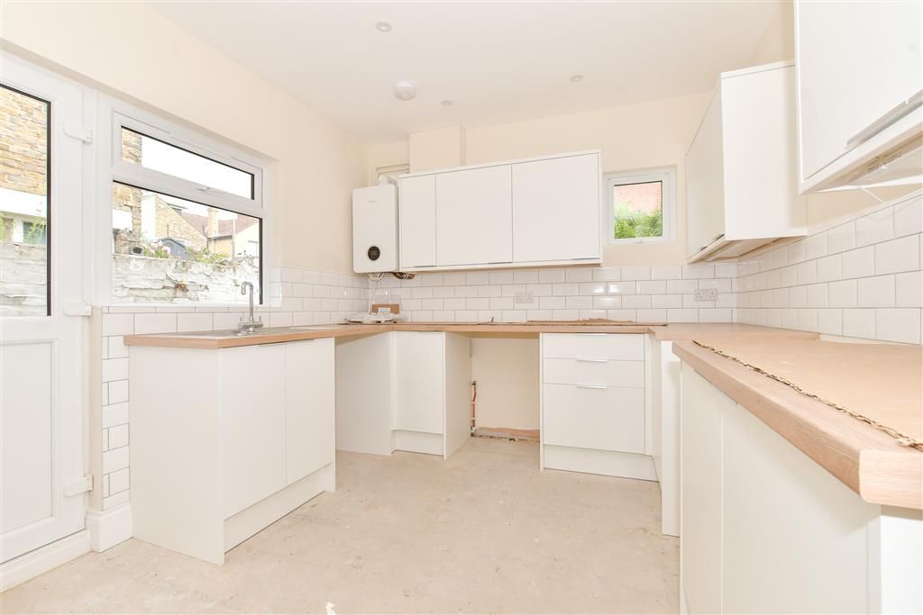 Property photo 1 of 13 Kitchen/ Breakfast Area